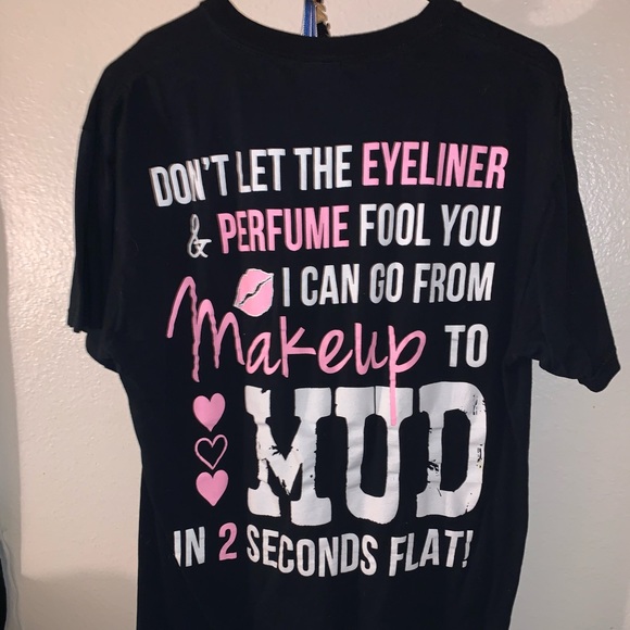 Cute n’ Country T-Shirt - Picture 1 of 2